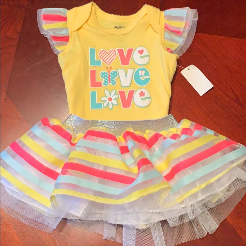 NWT DDG Darlings 2 piece baby girl set 👶